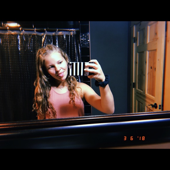 Meet your Posher, Avery - Picture 1 of 1